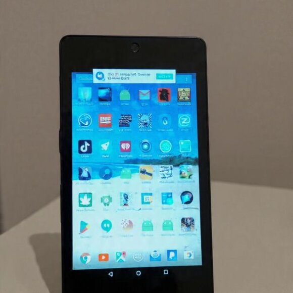 Google Nexus 7 (16GB) - Android Tablet with High-Resolution Display & Quad-Core - Picture 1 of 11